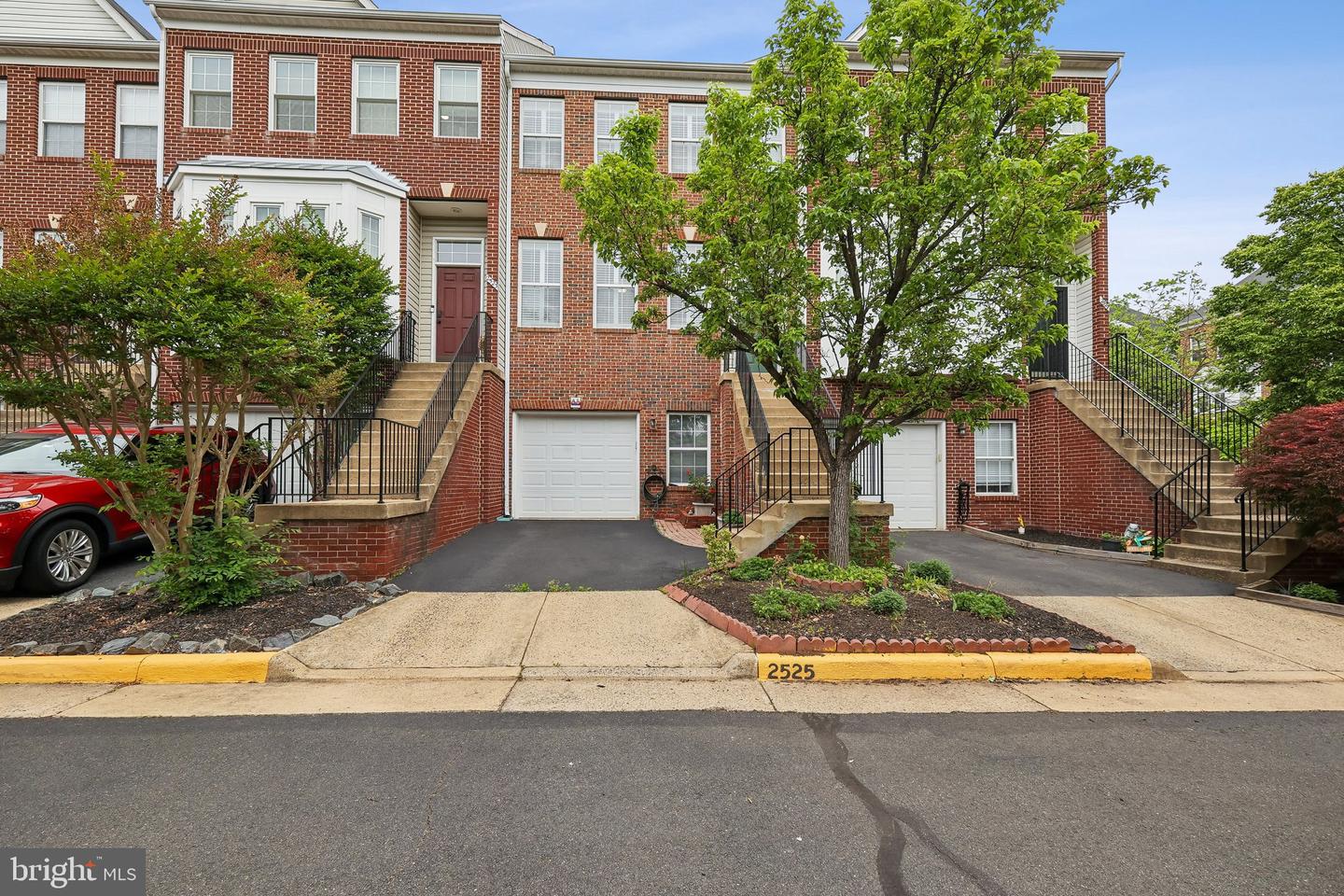 2525 James Madison Circle