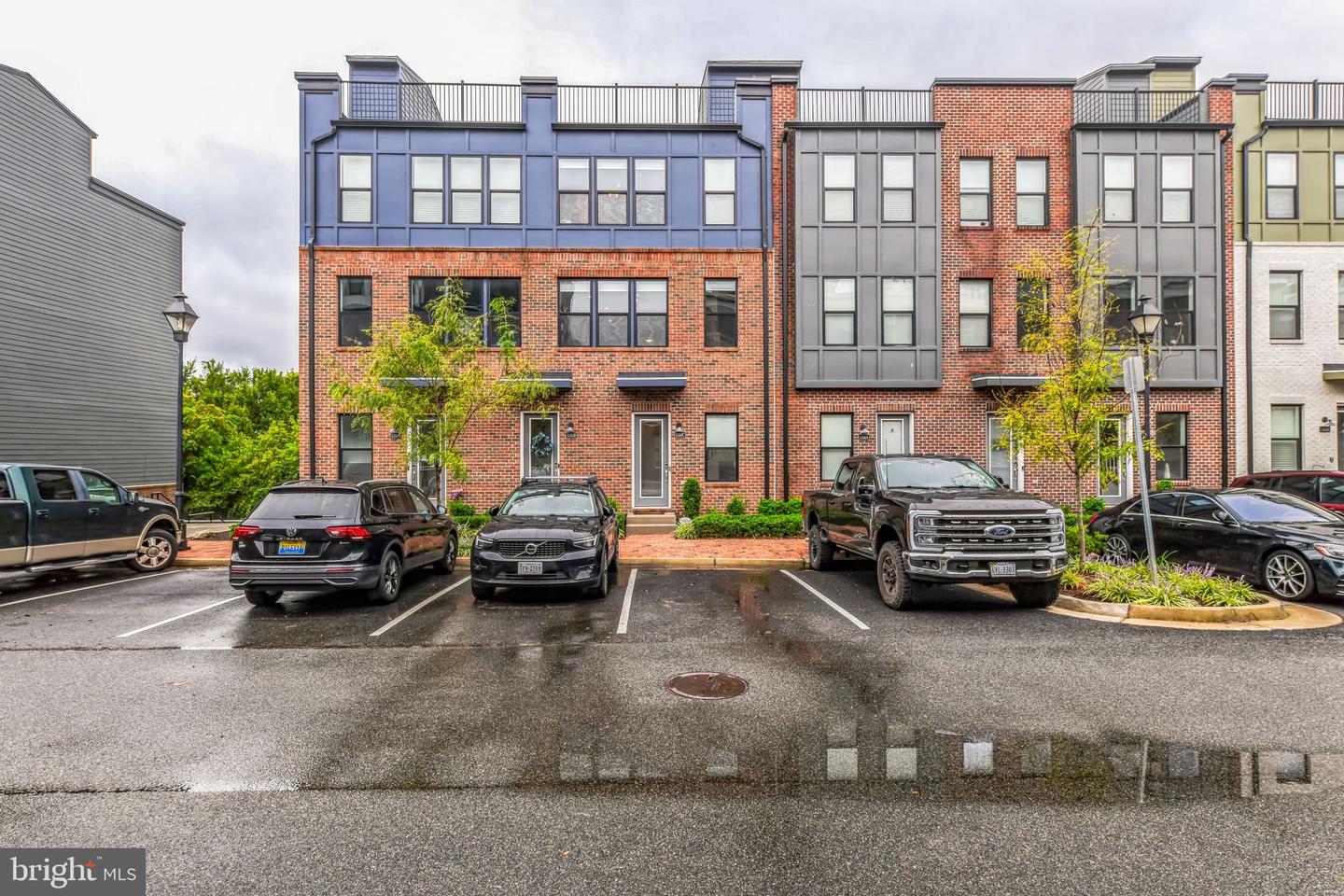 5268 Old Main Street #303