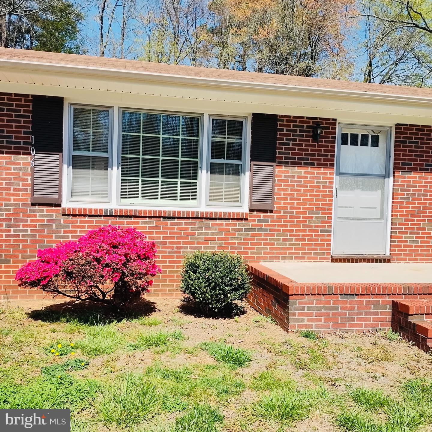 106 White Oak Dr, South Boston
