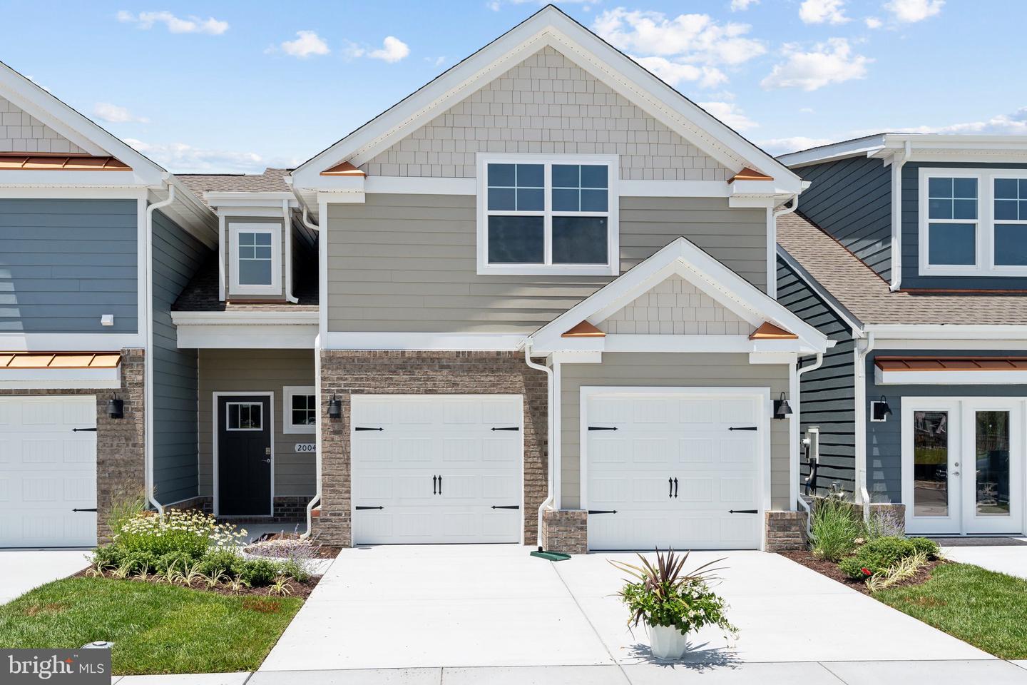 1316 Treviso Bay