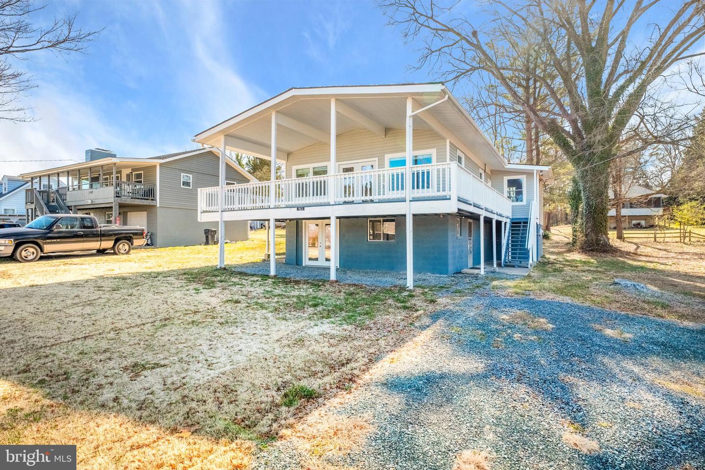 1161 S Lakeshore Drive, Louisa