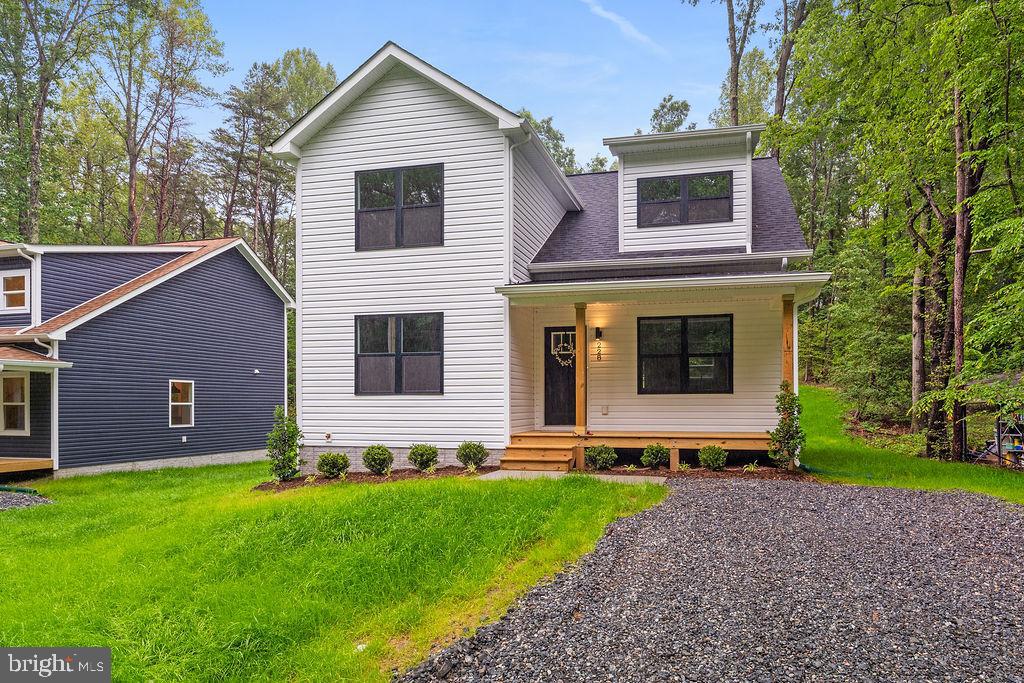 228 Poplar Drive, Louisa