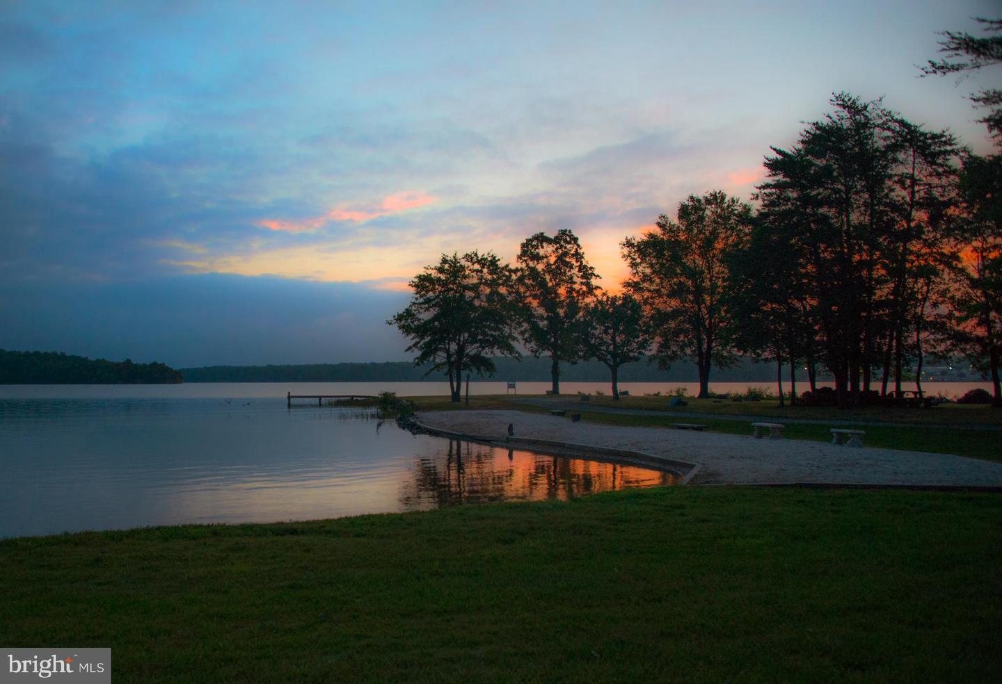 286 Lake Front Drive, Mineral