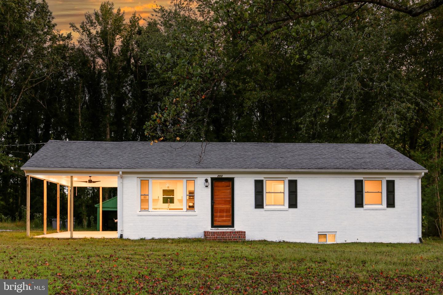 203 W Eighth Street, Mineral
