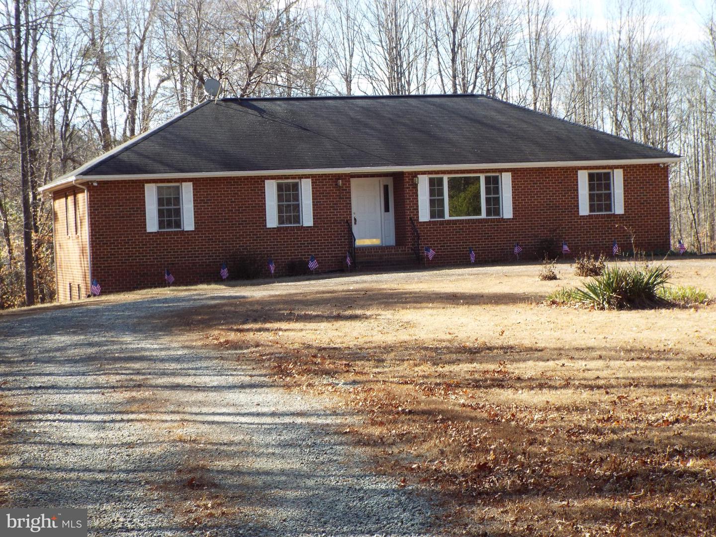5545 Yanceyville Road, Louisa
