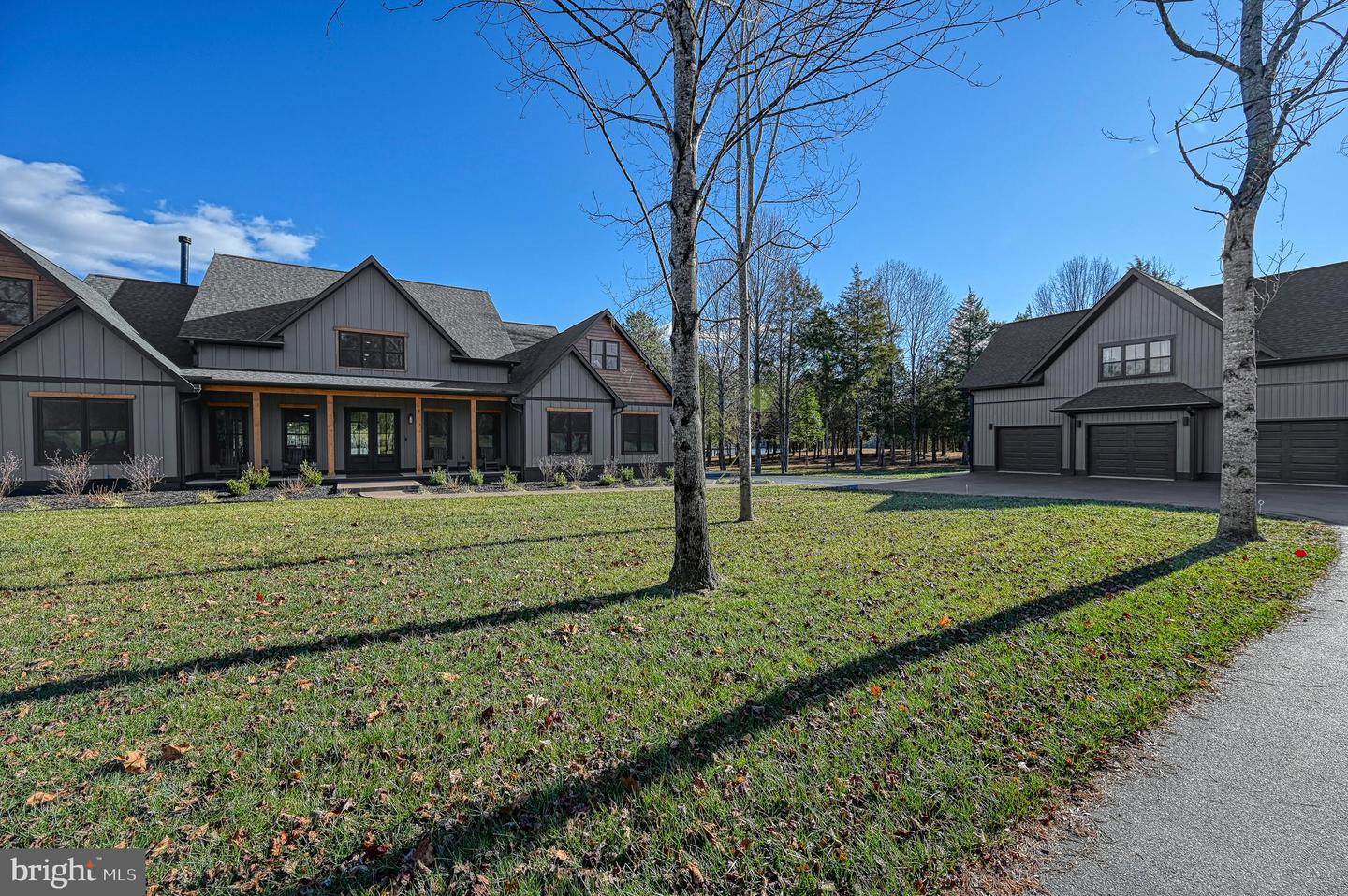 2642 Peach Grove Road, Louisa