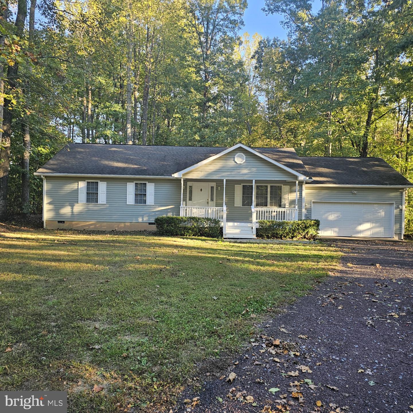 1276 Peach Grove Road, Louisa