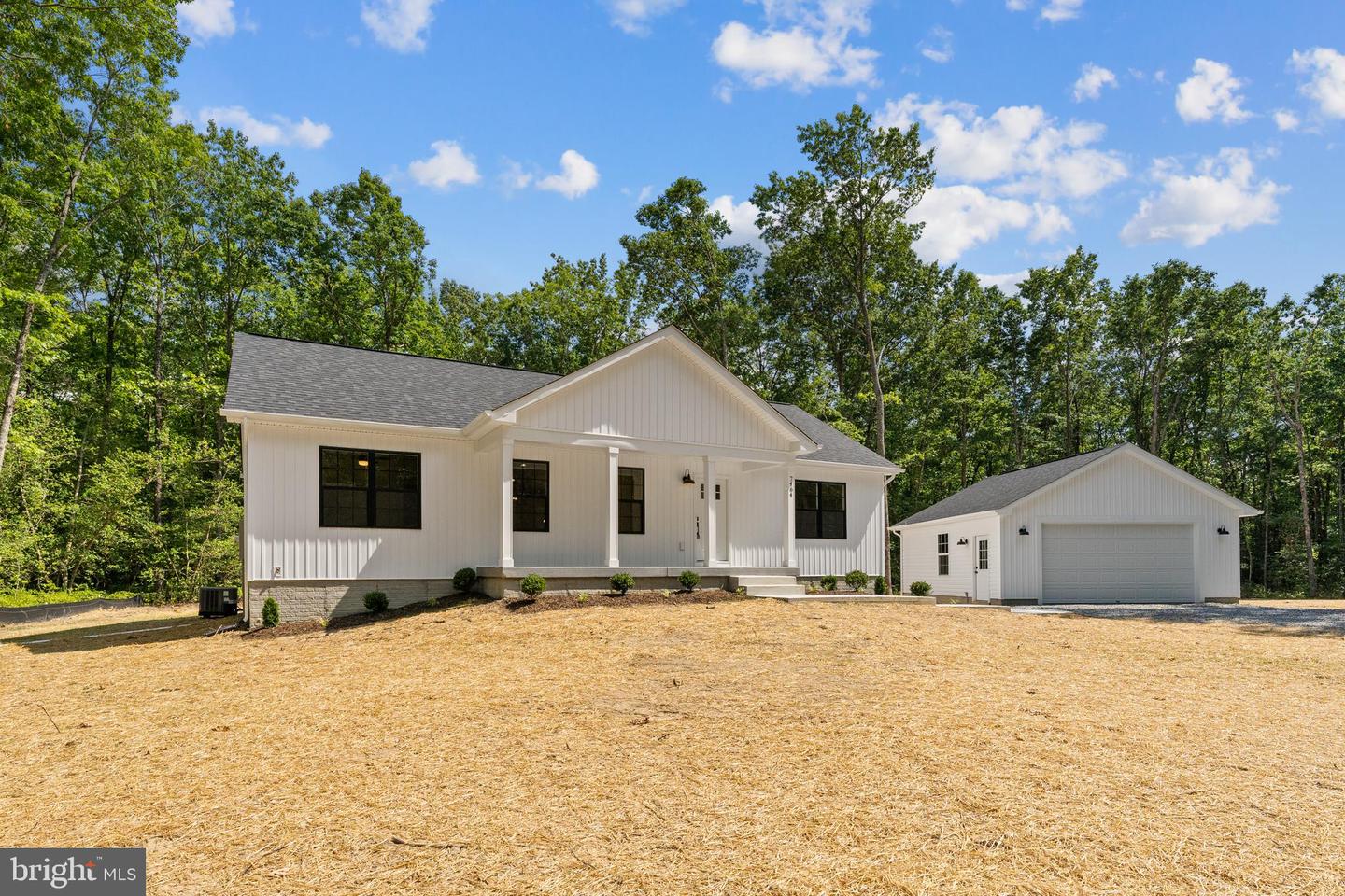 8 Shady Oaks Lane, Louisa