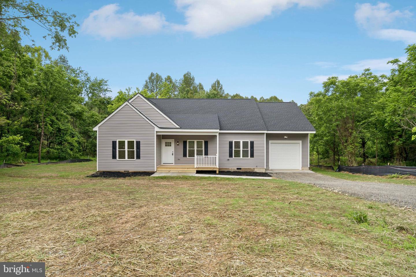 425 Palomino Drive, Louisa
