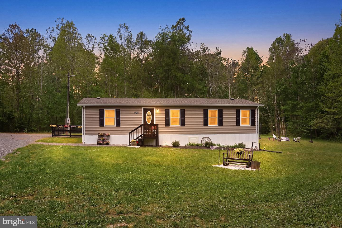 135 Heavenly Dove Drive, Mineral