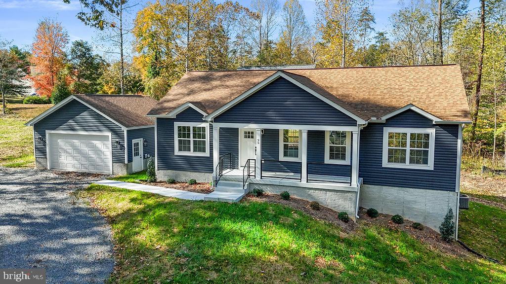 95 Woodland Shores Drive, Louisa
