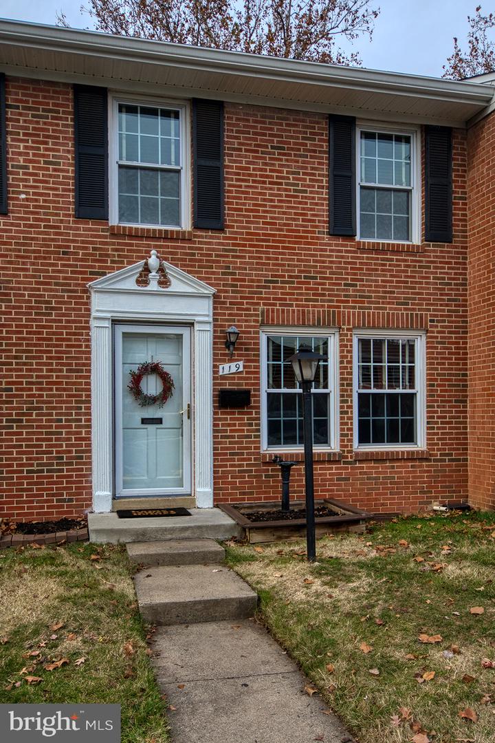 119 N Duke Drive, Sterling