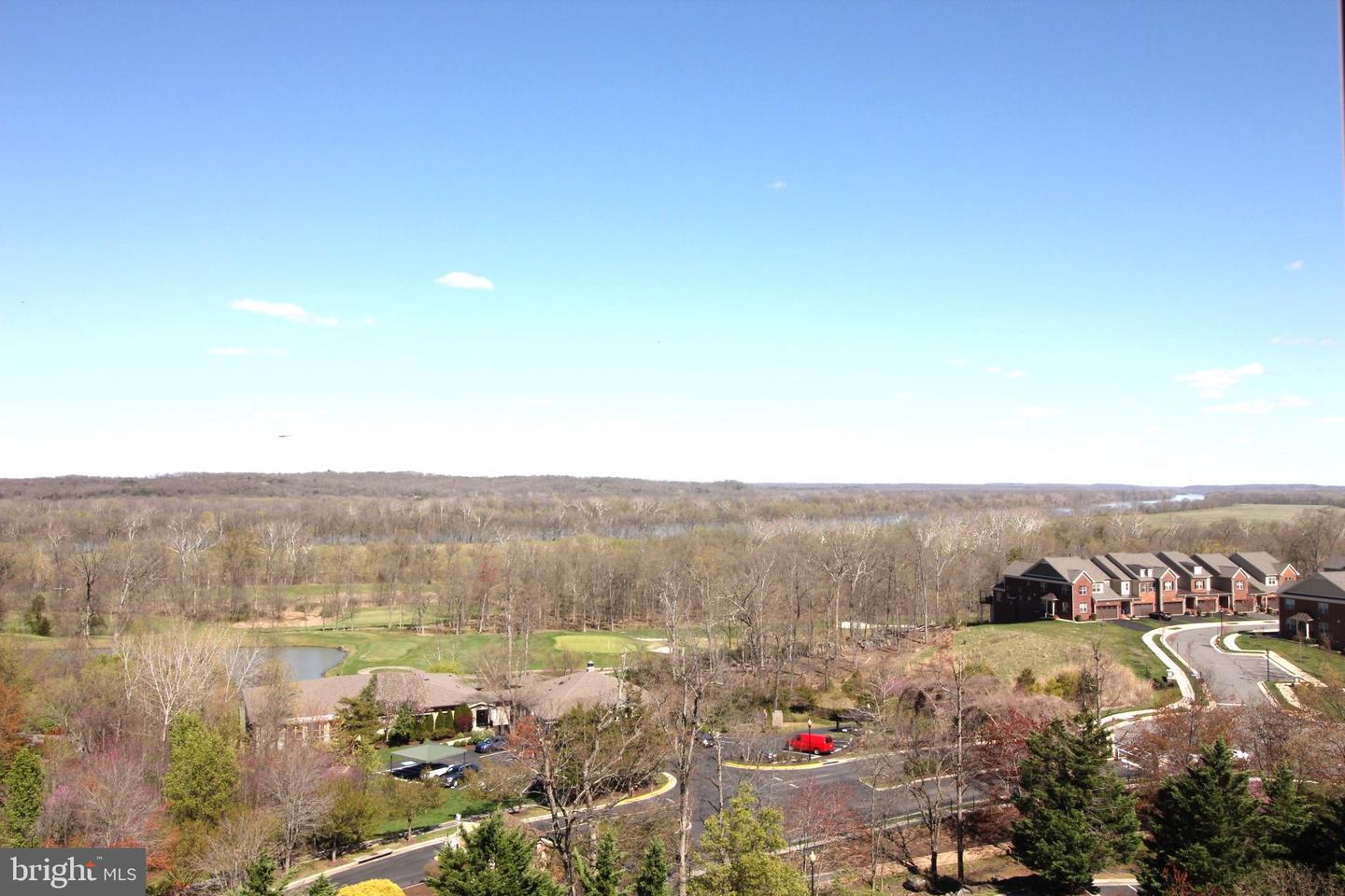 19385 Cypress Ridge Terrace #810, Leesburg