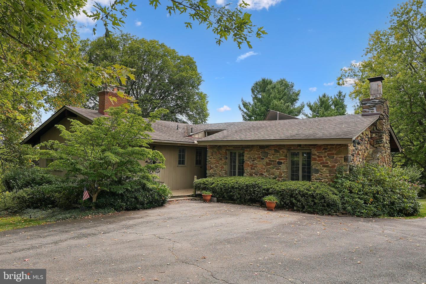 39773 Thomas Mill Road, Leesburg