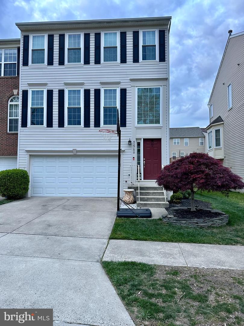 42750 Shaler Street, Chantilly