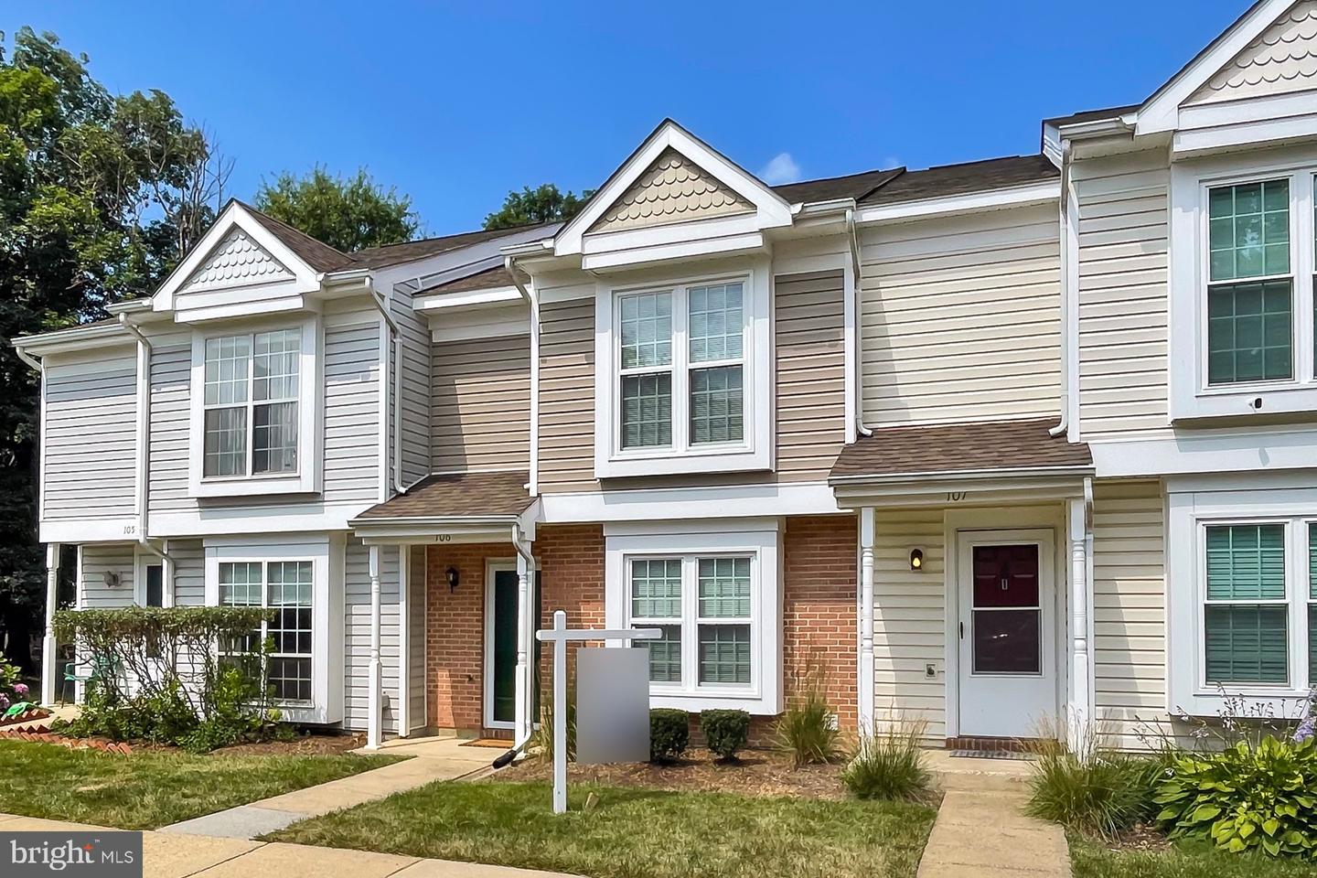 106 Saint Charles Square, Sterling