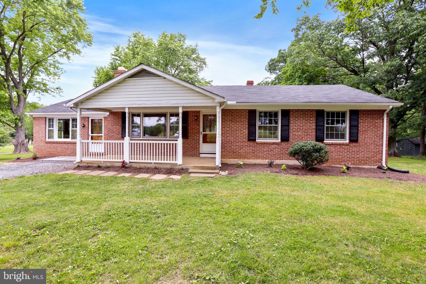 37820 Legard Farm Road, Hillsboro