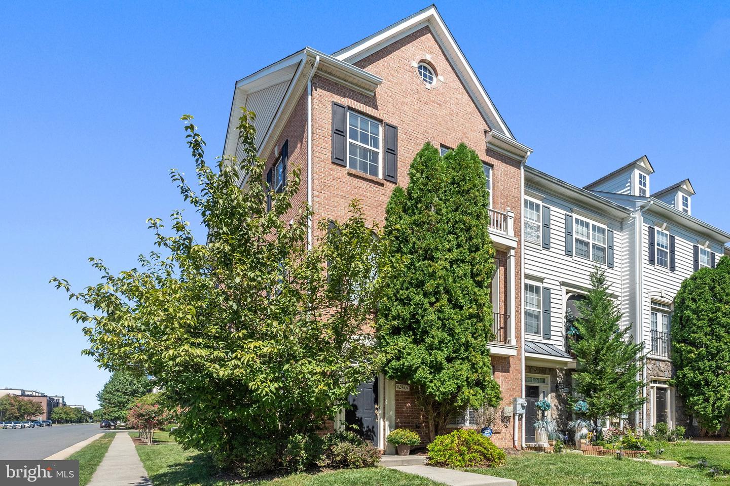 42407 Bowditch, Ashburn