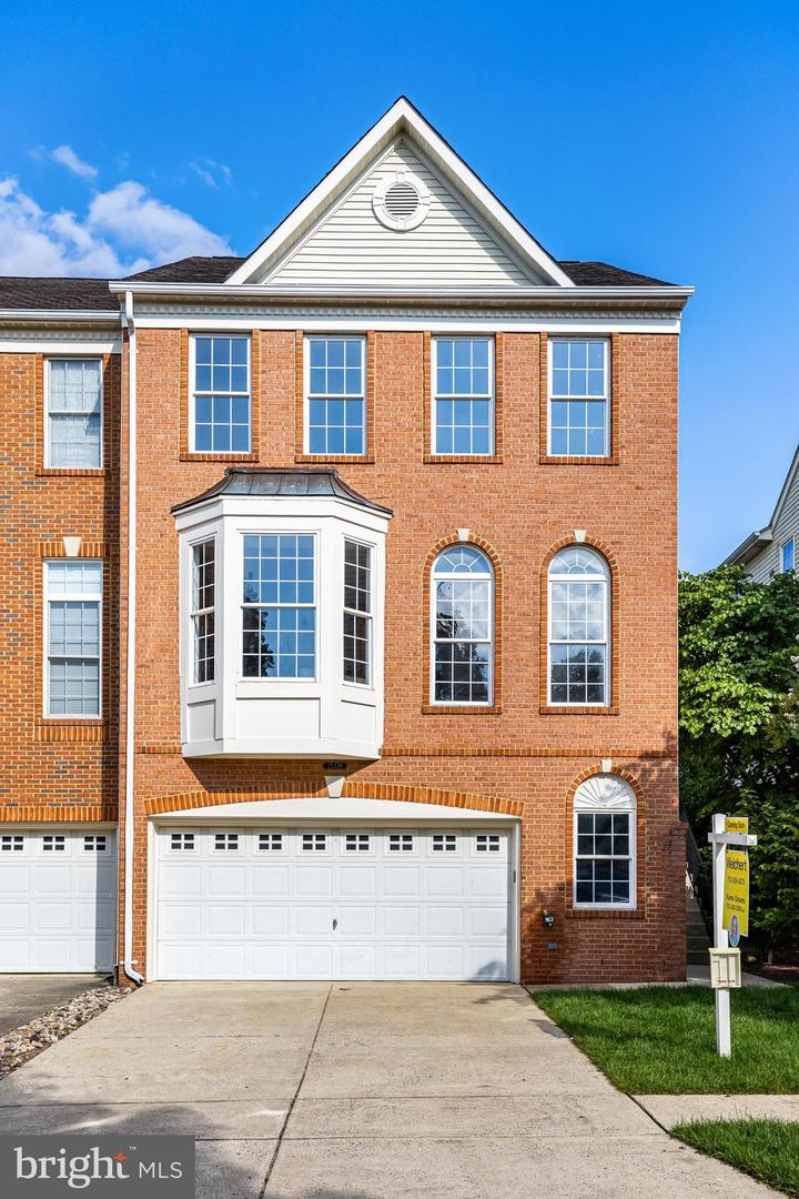 25338 Mcintyre Square, Chantilly