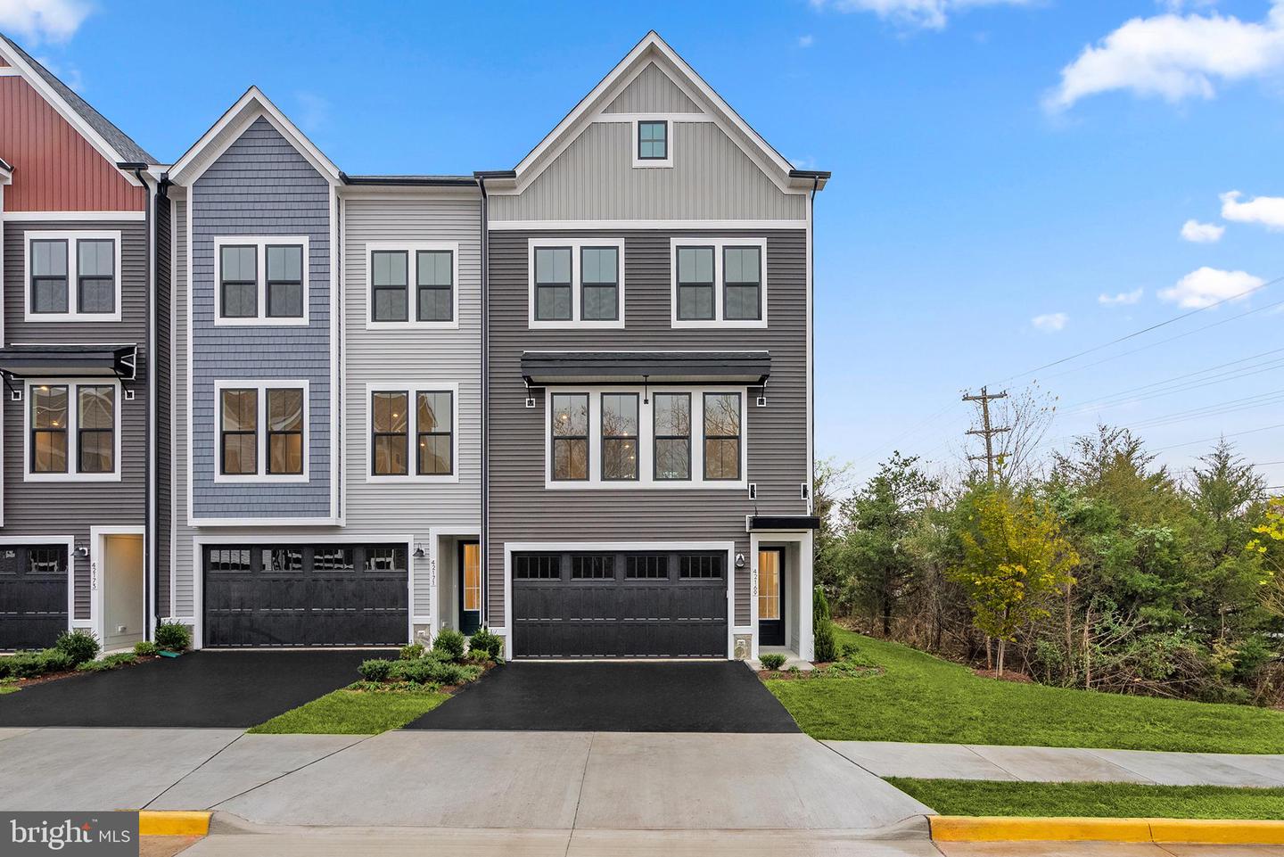 42171 Berrier Farms Terrace, Chantilly