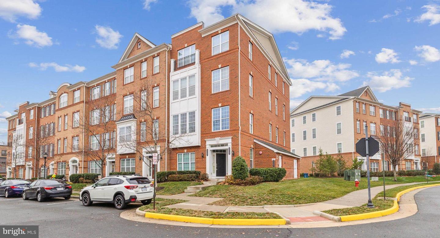23567 Belvoir Woods Terrace, Ashburn
