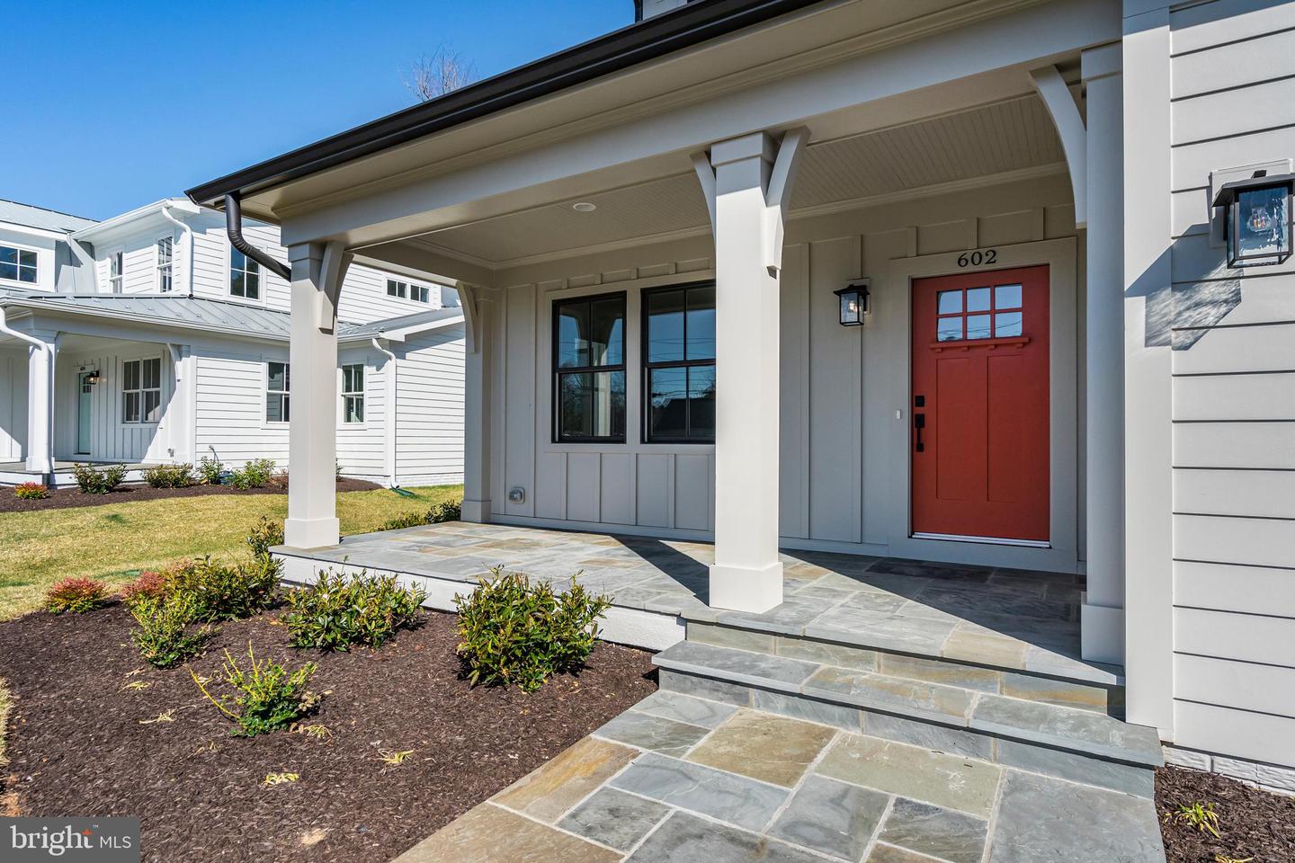602 Martin Avenue, Middleburg