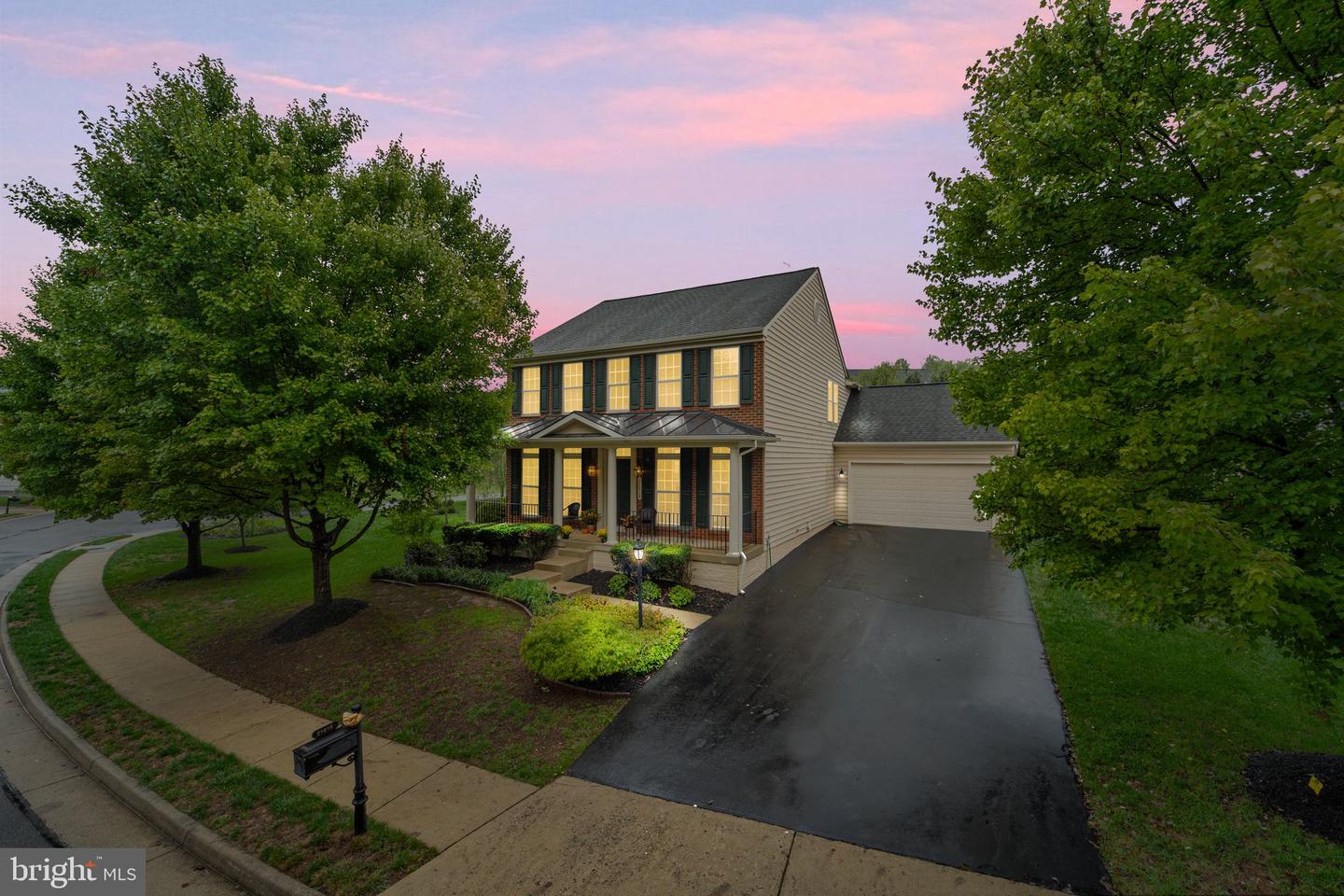 21018 Hooded Crow Drive, Leesburg