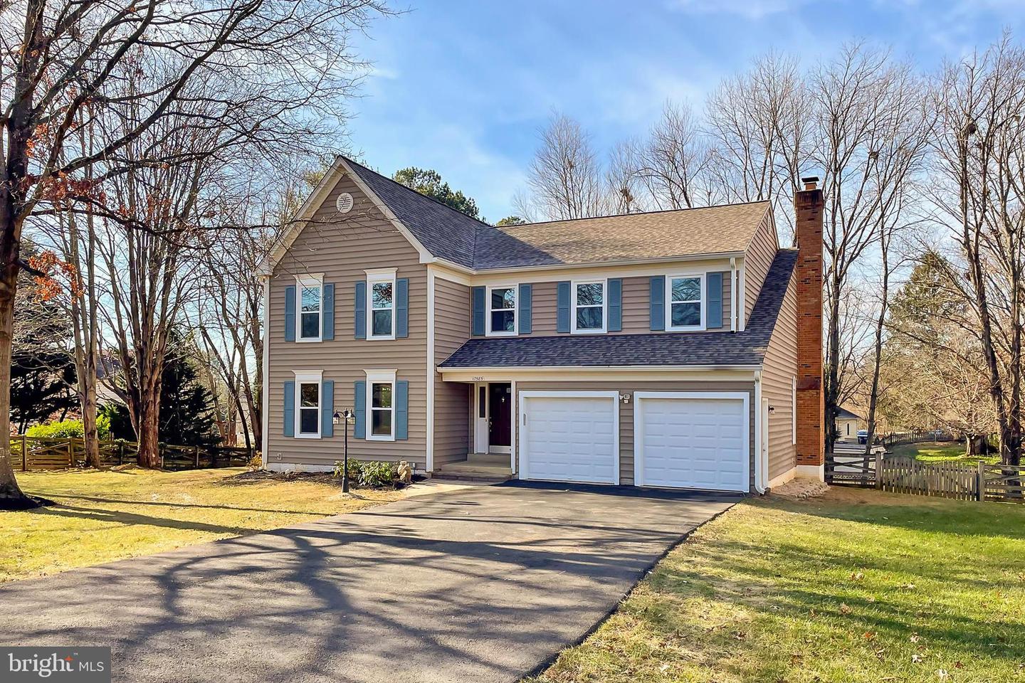 17585 Wadell Court, Hamilton