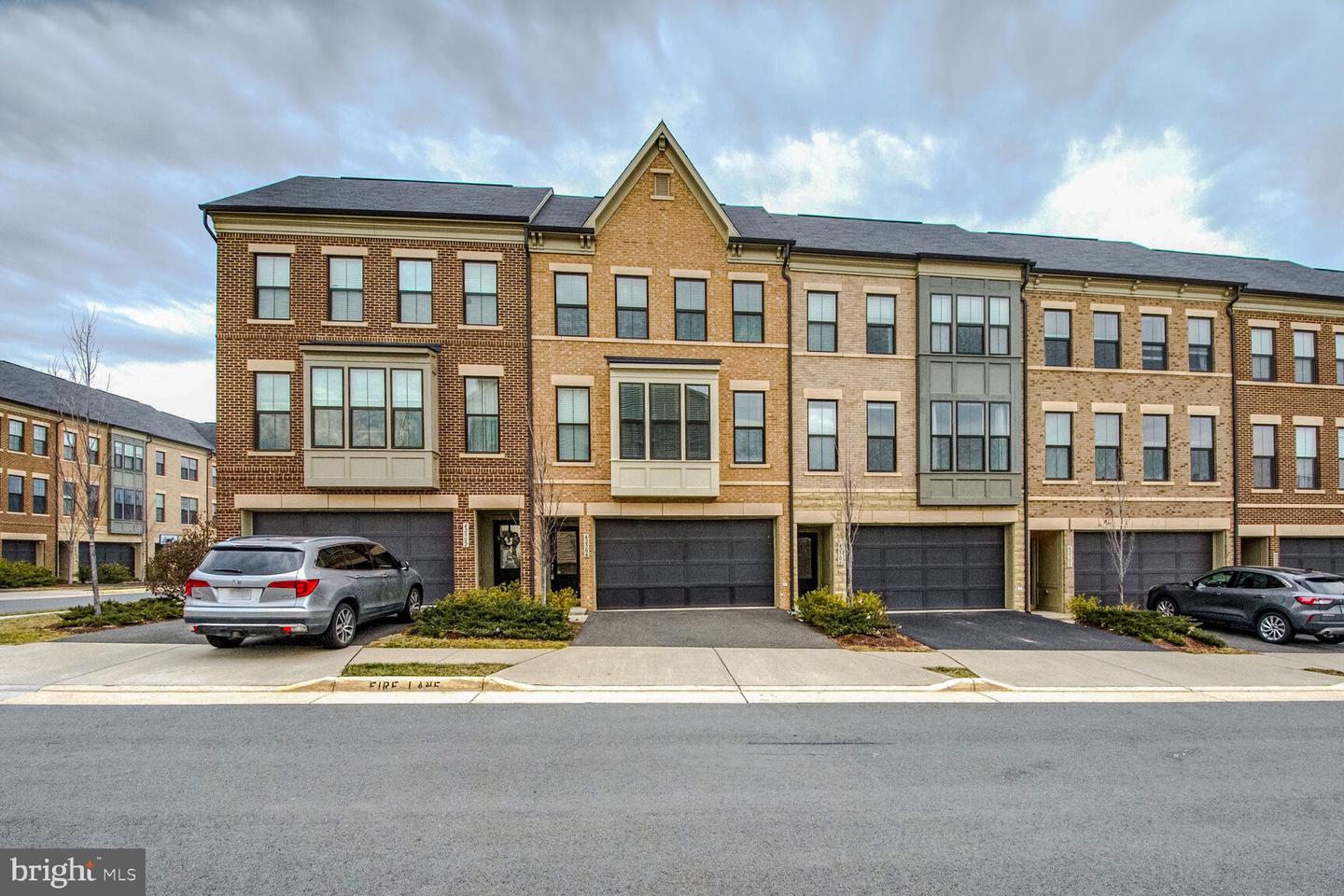 42304 Rockrimmon Terrace, Ashburn
