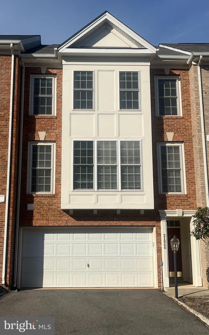 21840 Ladyslipper Square, Ashburn