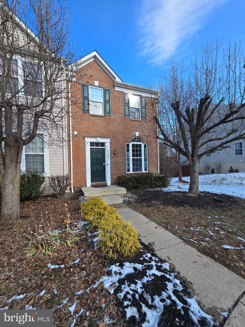 45582 Grand Central Square, Sterling