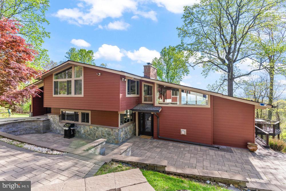 19690 Forest Hill Lane, Bluemont