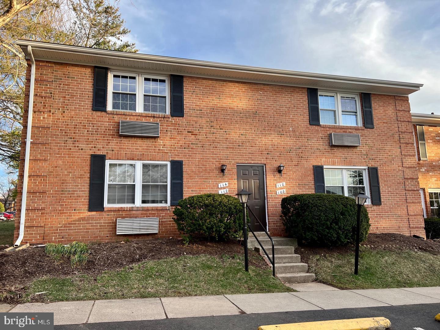 108 N Baylor Drive, Sterling