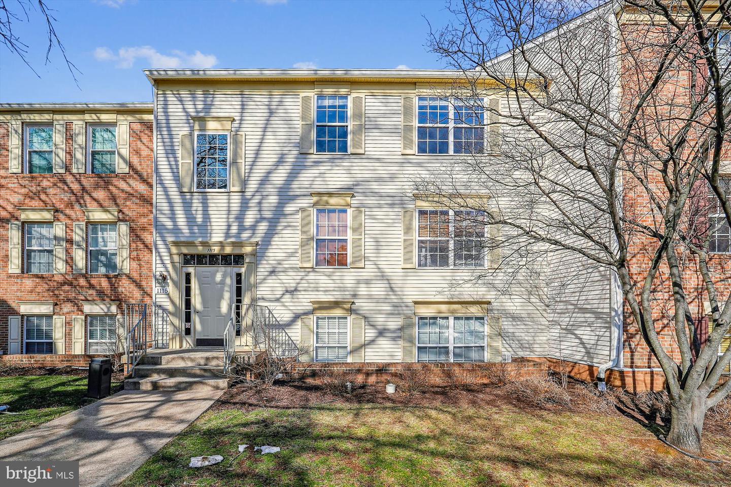 1115 Huntmaster Terrace NE #302, Leesburg