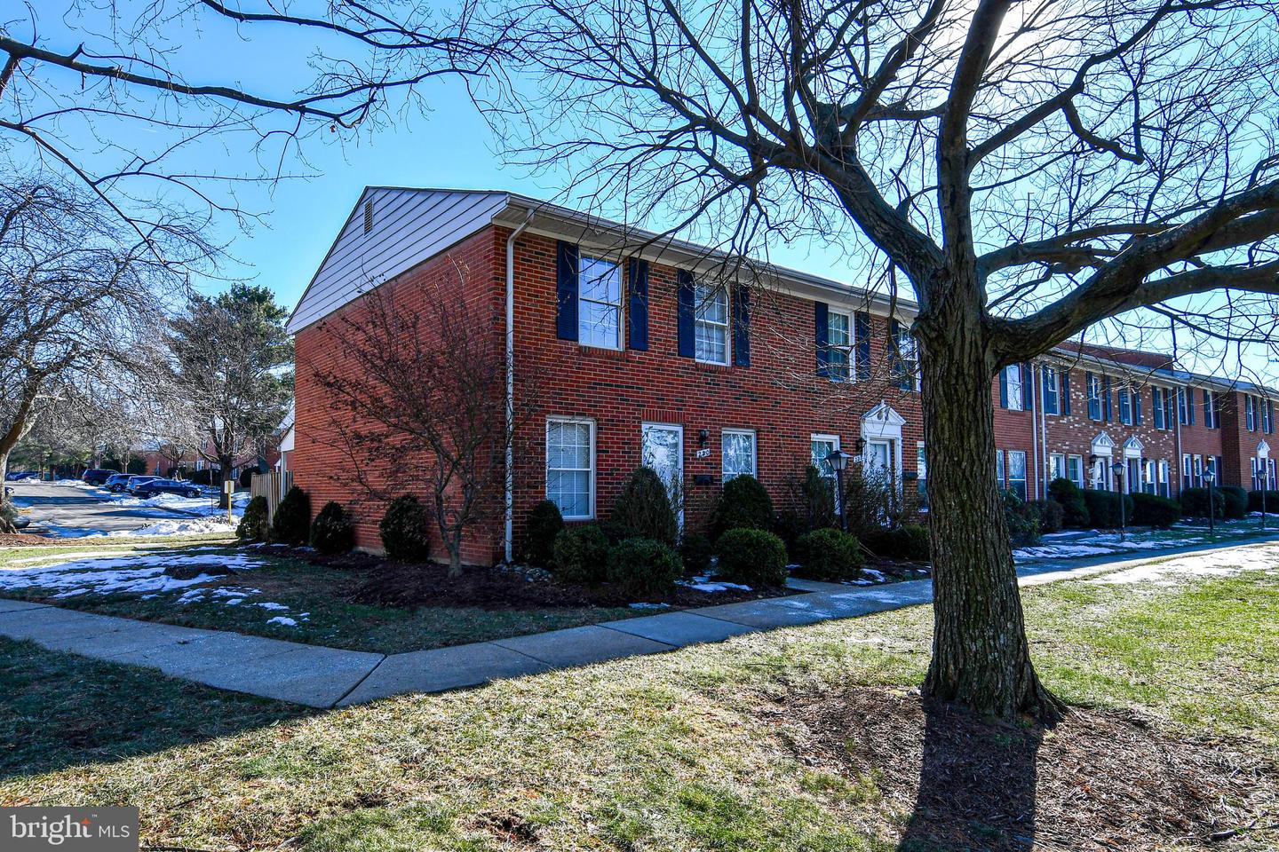 230 N Sterling Blvd, Sterling
