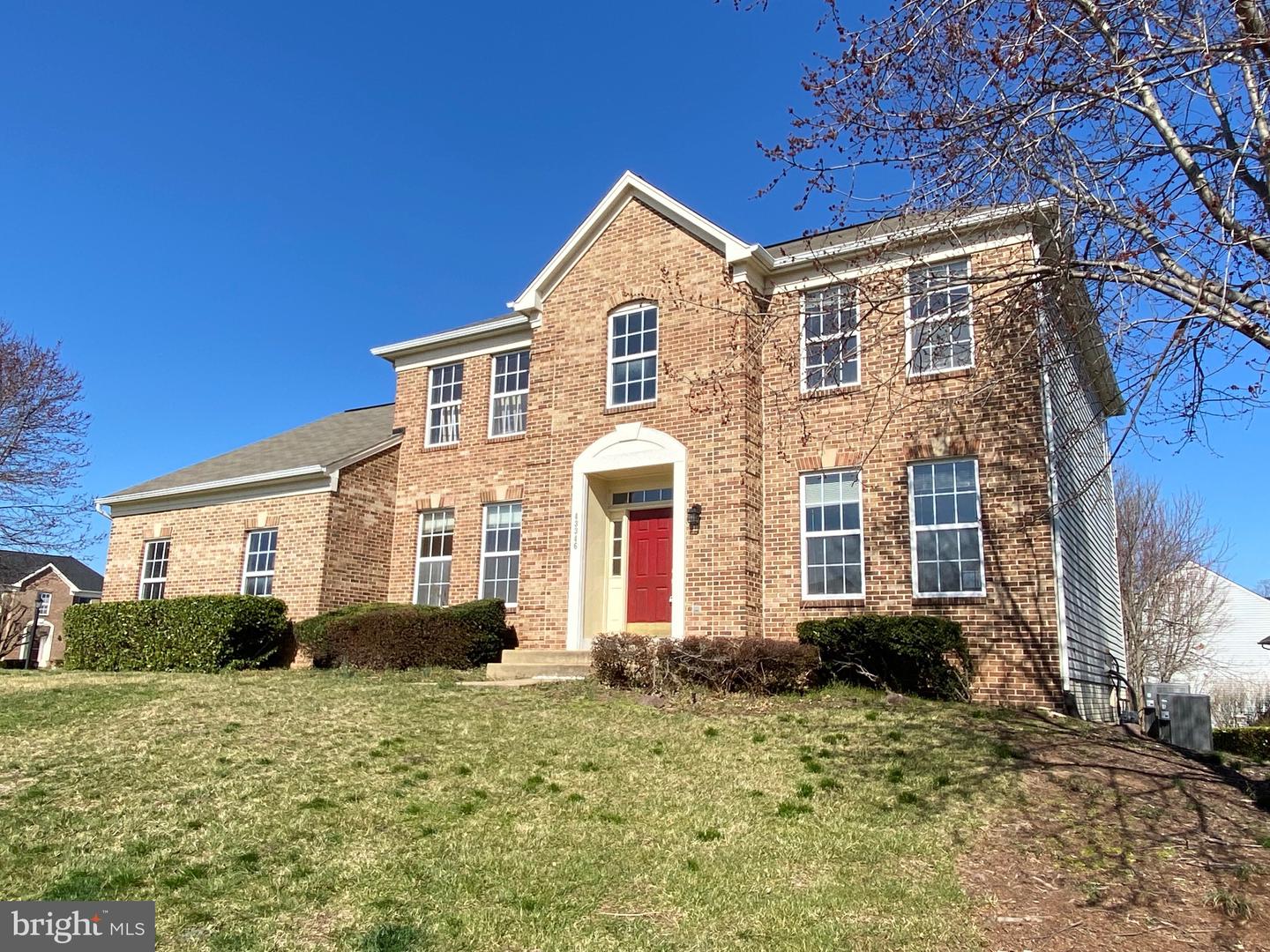 43346 Earls Court, Ashburn