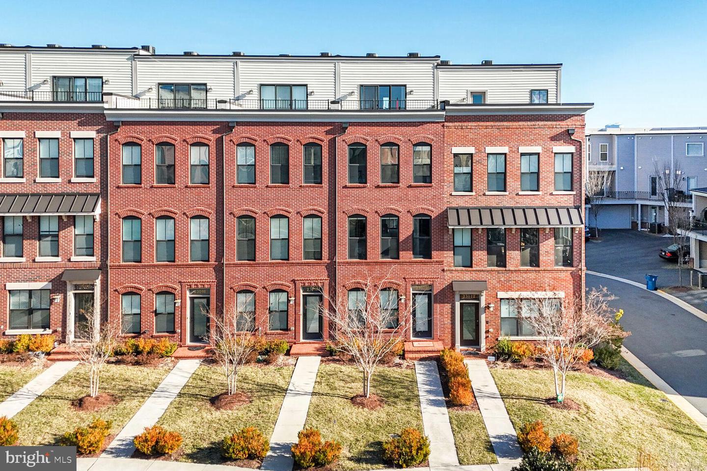 23020 Lavallette Square, Brambleton