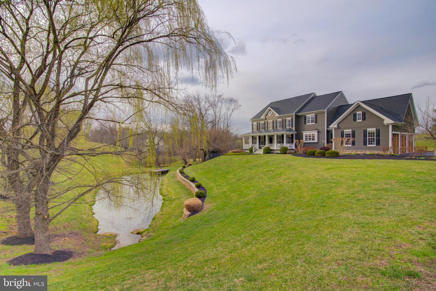 37220 Spruce Knoll Court, Purcellville