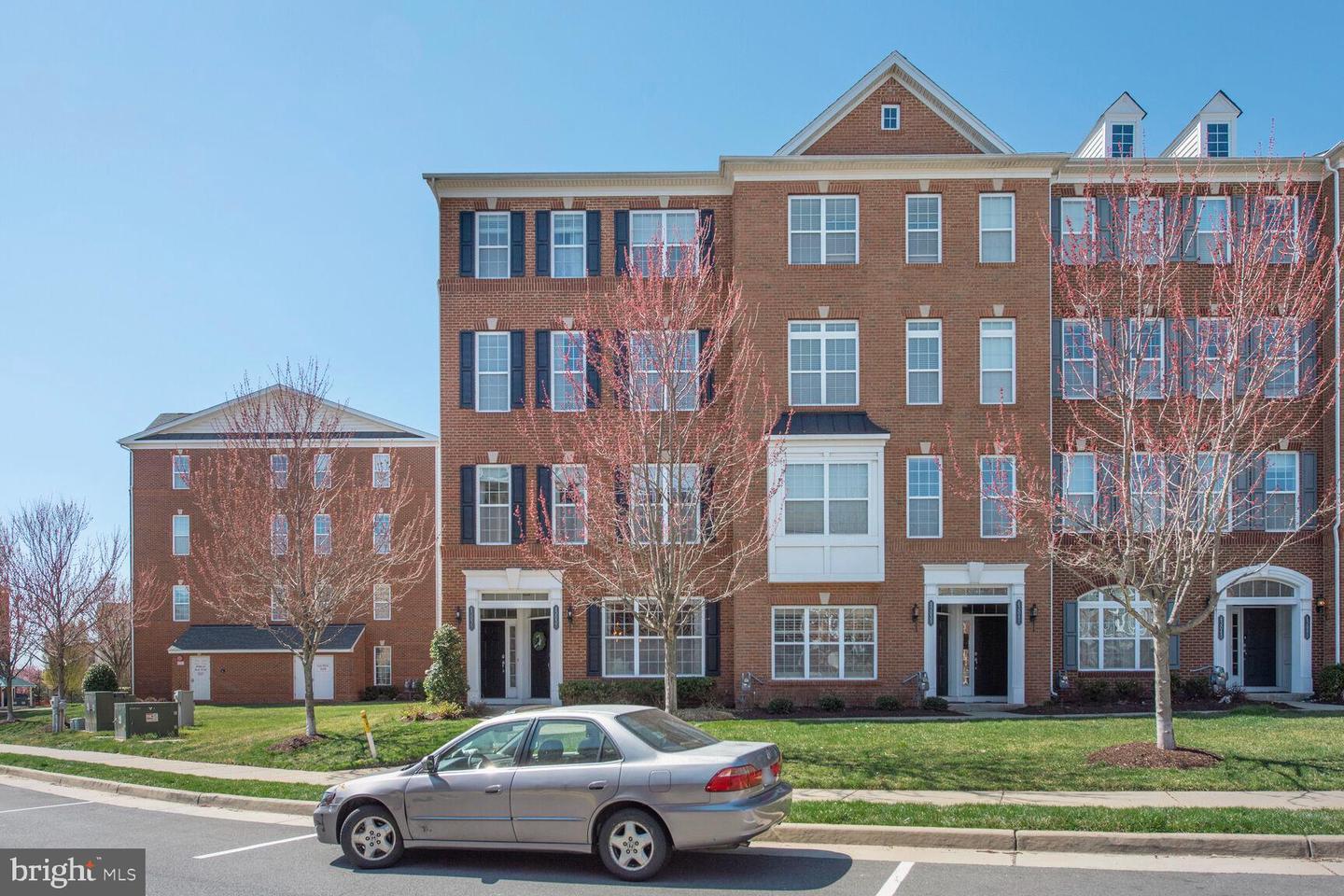 43037 Clarks Mill Terrace, Ashburn