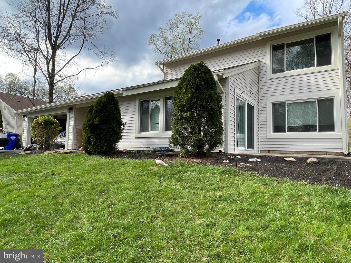 112 Newbury Place, Sterling