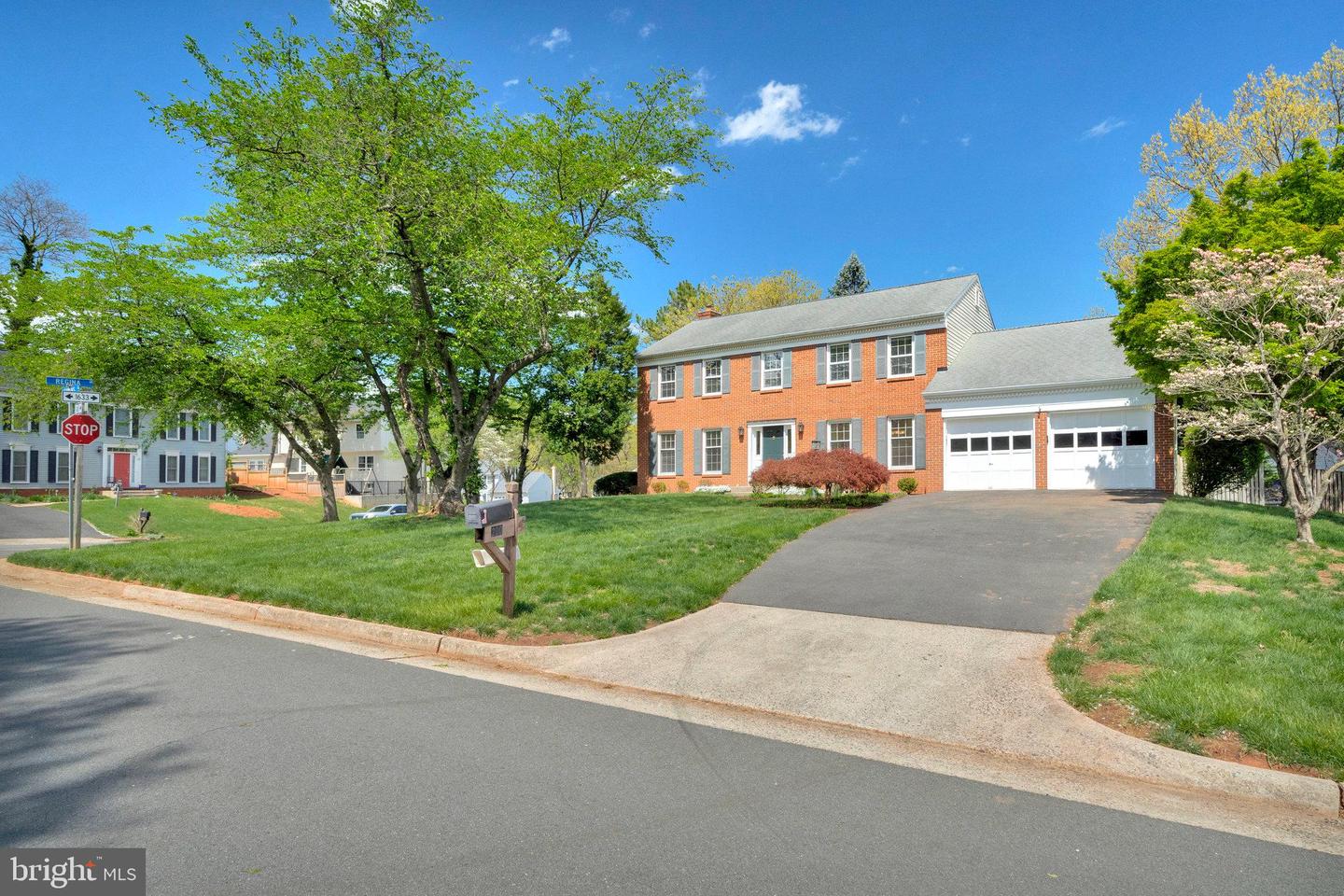200 Hawkins Lane, Sterling