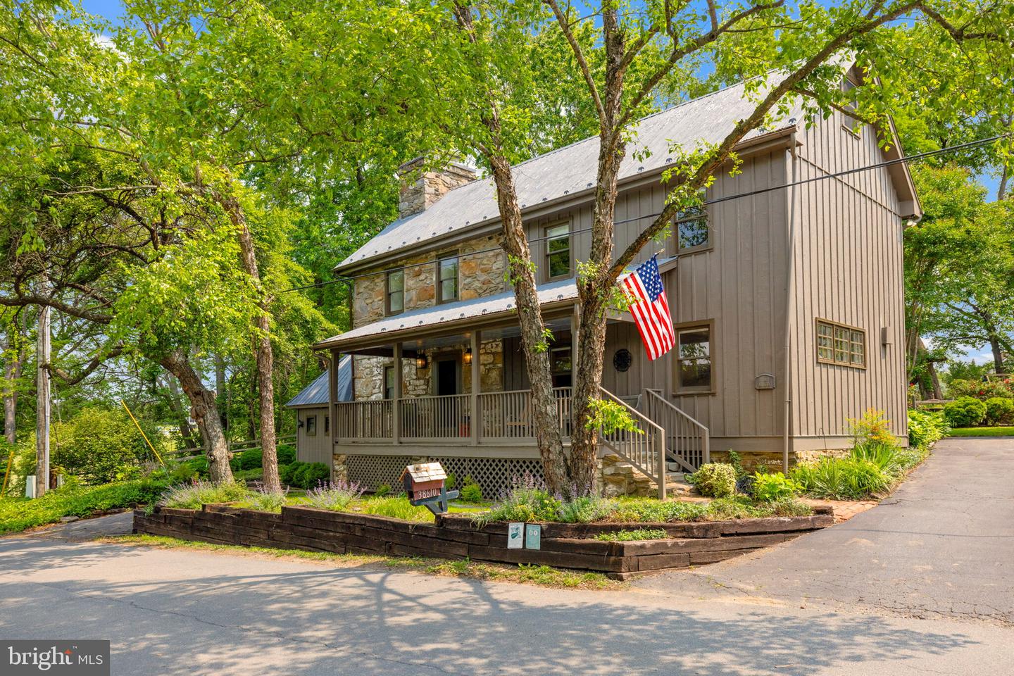 38610 Morrisonville Road, Lovettsville