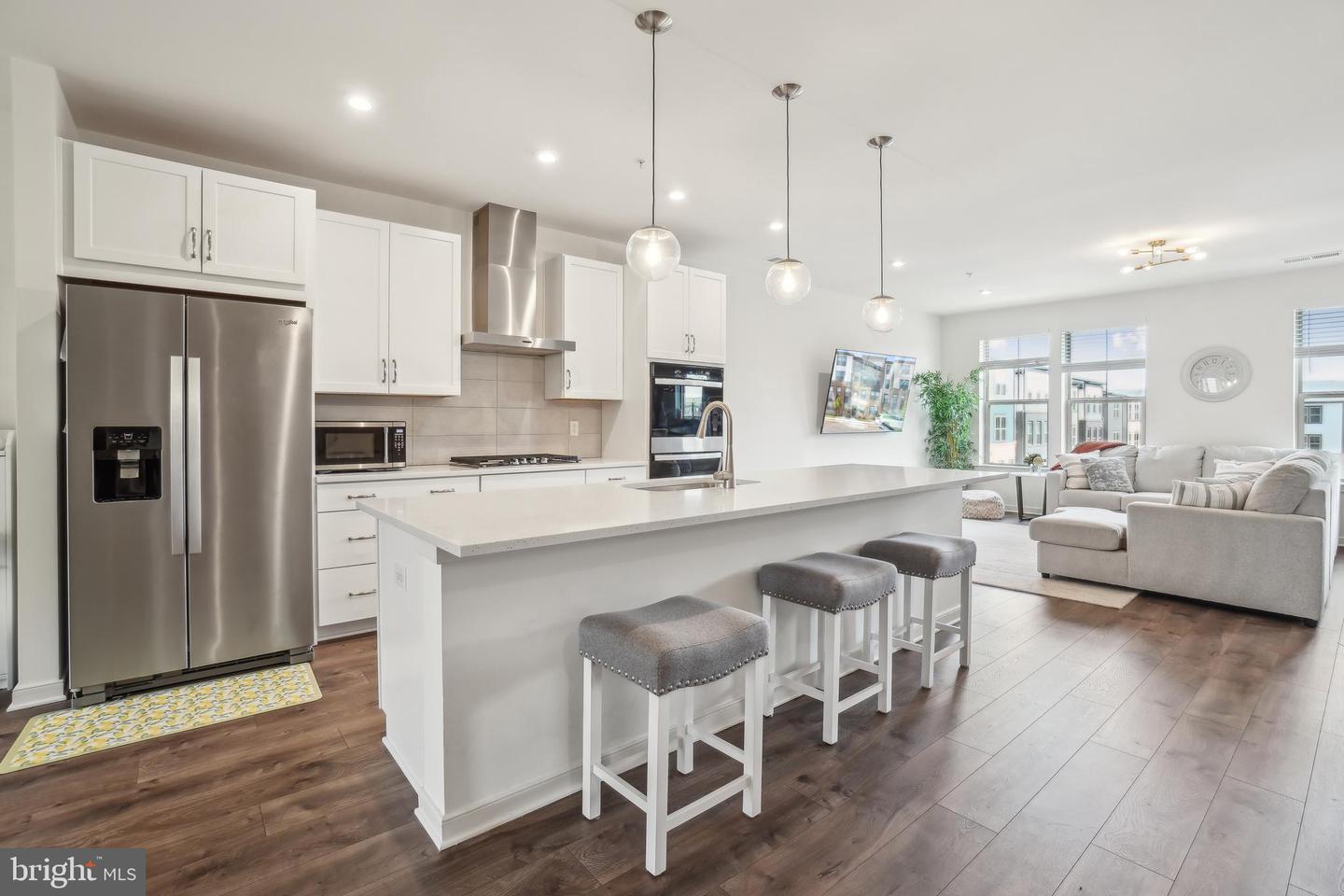 45952 Swallow Terrace, Sterling