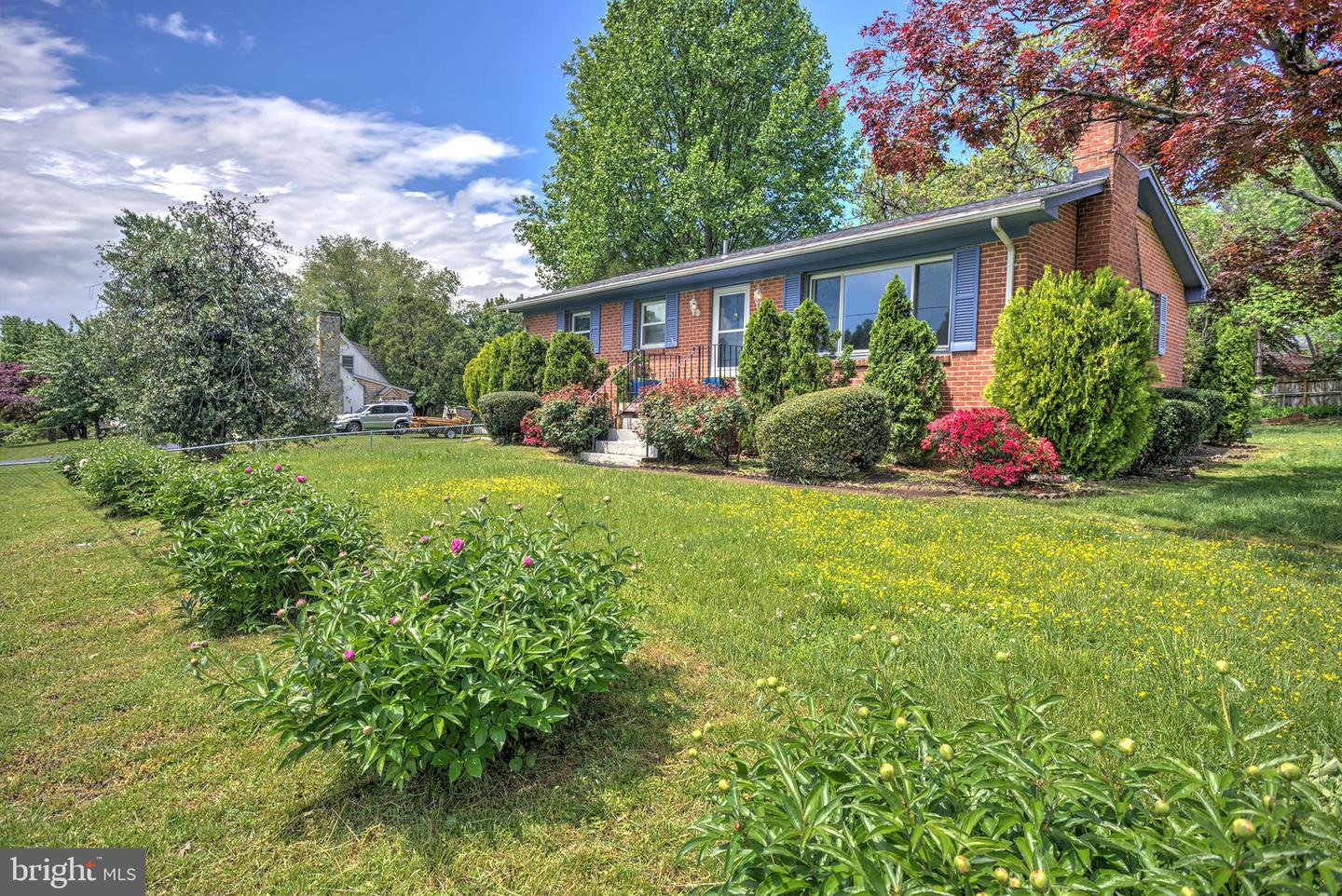 321 E E Street, Purcellville