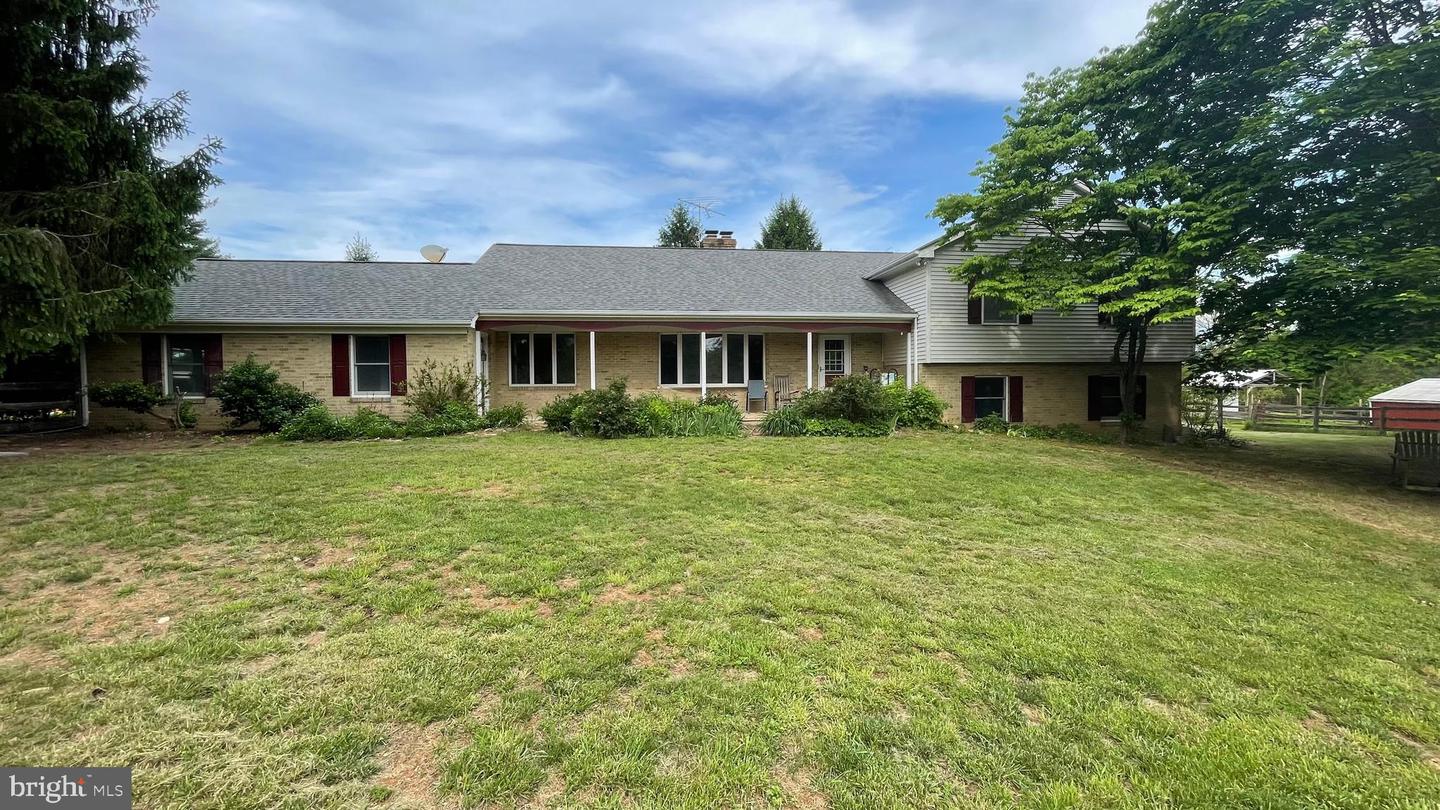 19240 Walsh Farm Lane, Bluemont