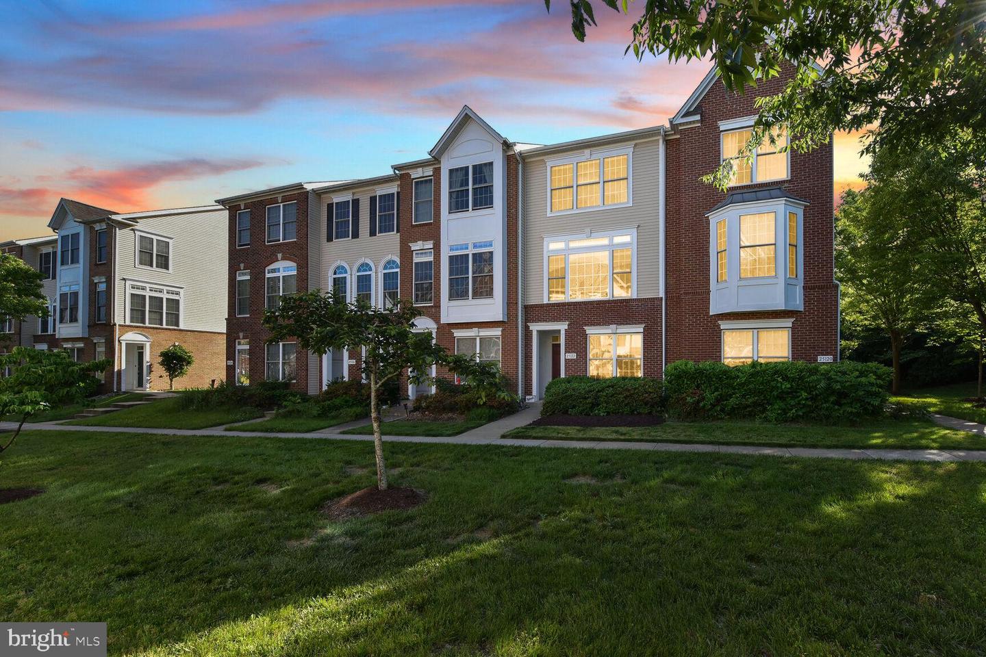 25122 Omaha Terrace, Chantilly
