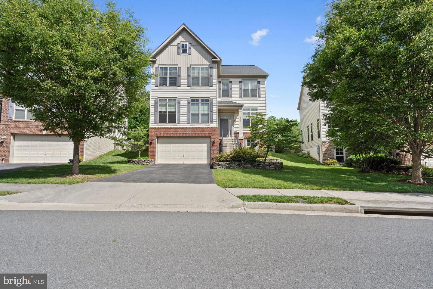 42735 Macauley Place, Ashburn