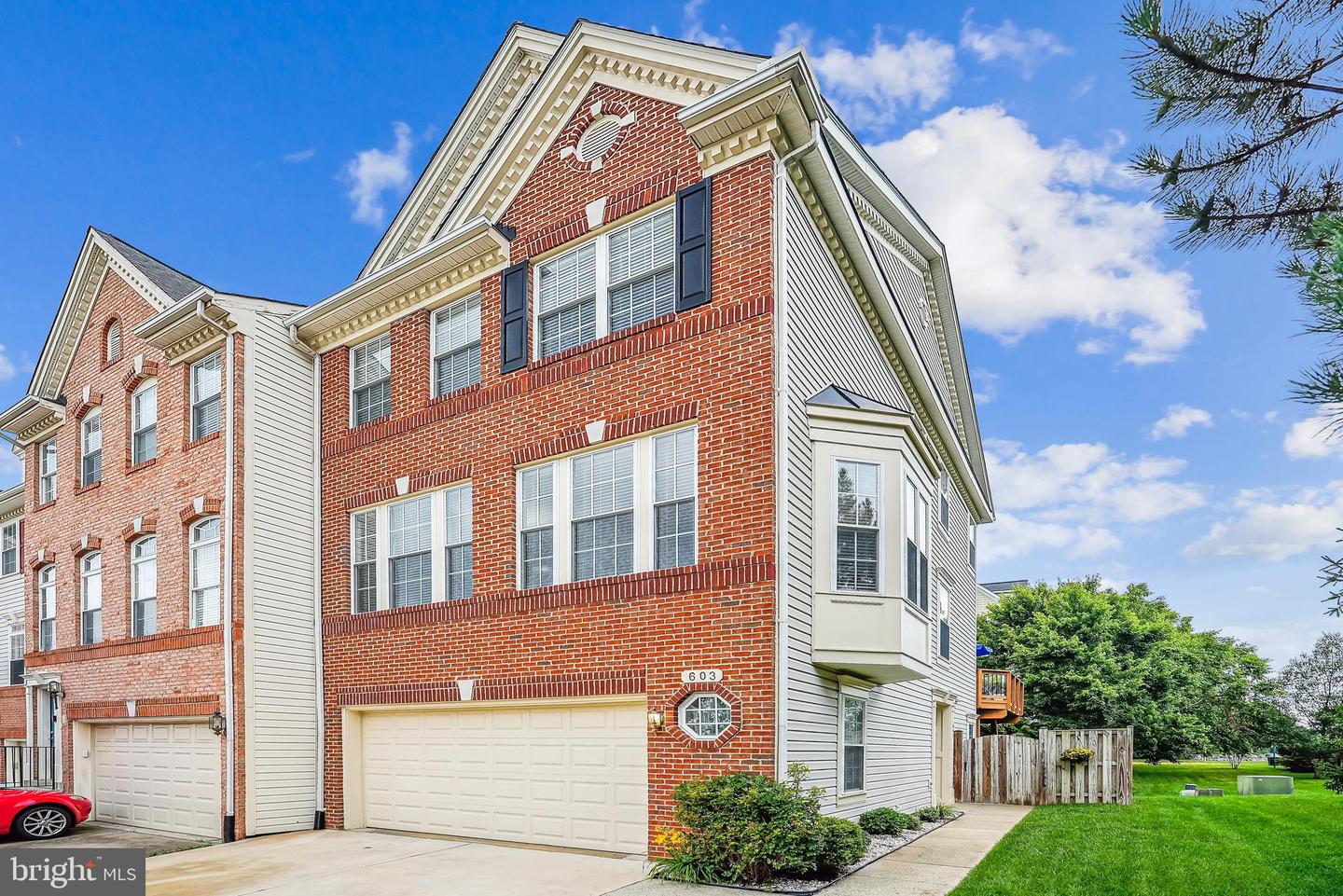603 Howitzer Terrace NE, Leesburg
