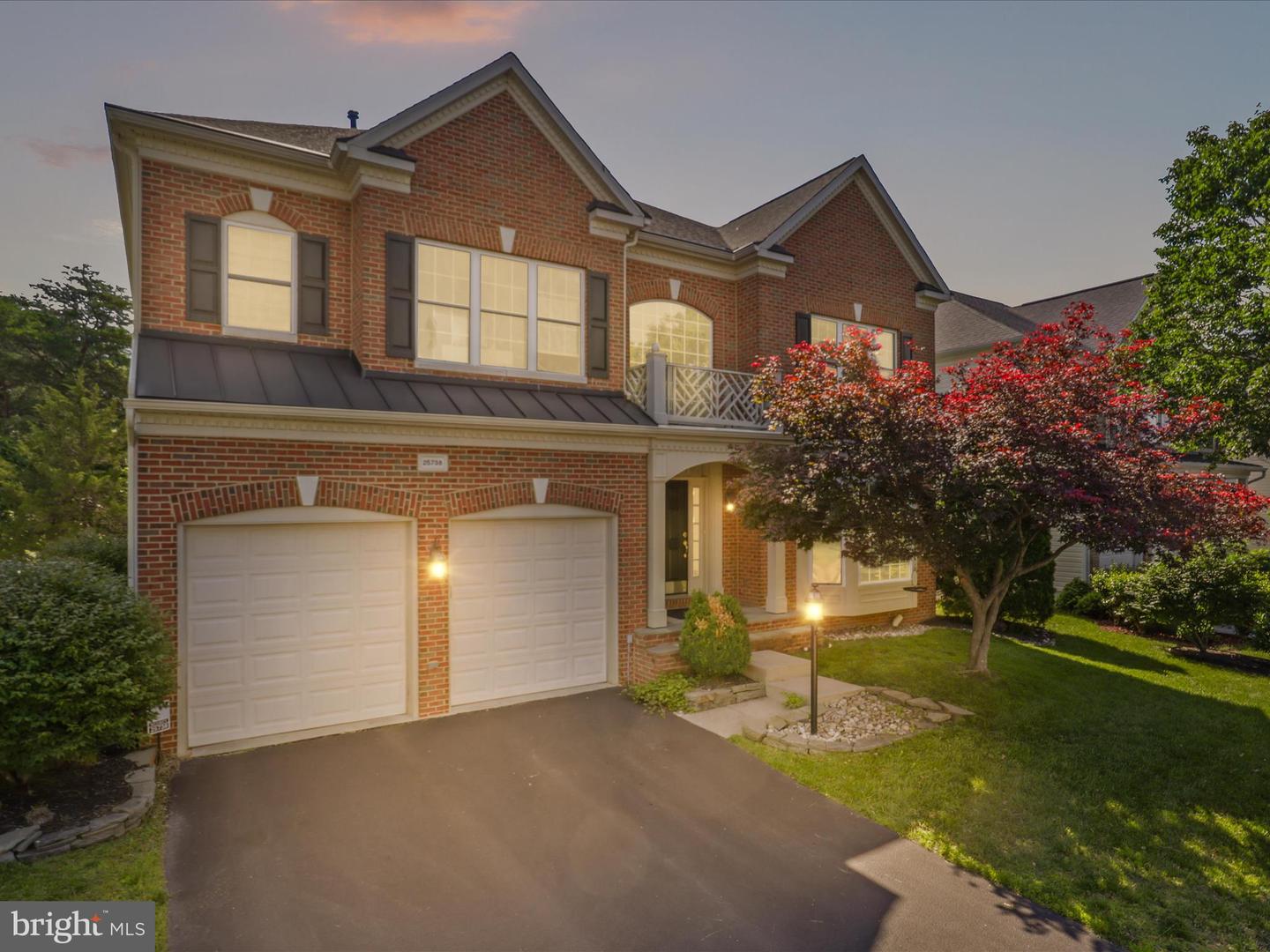 25738 S Village Drive, Chantilly