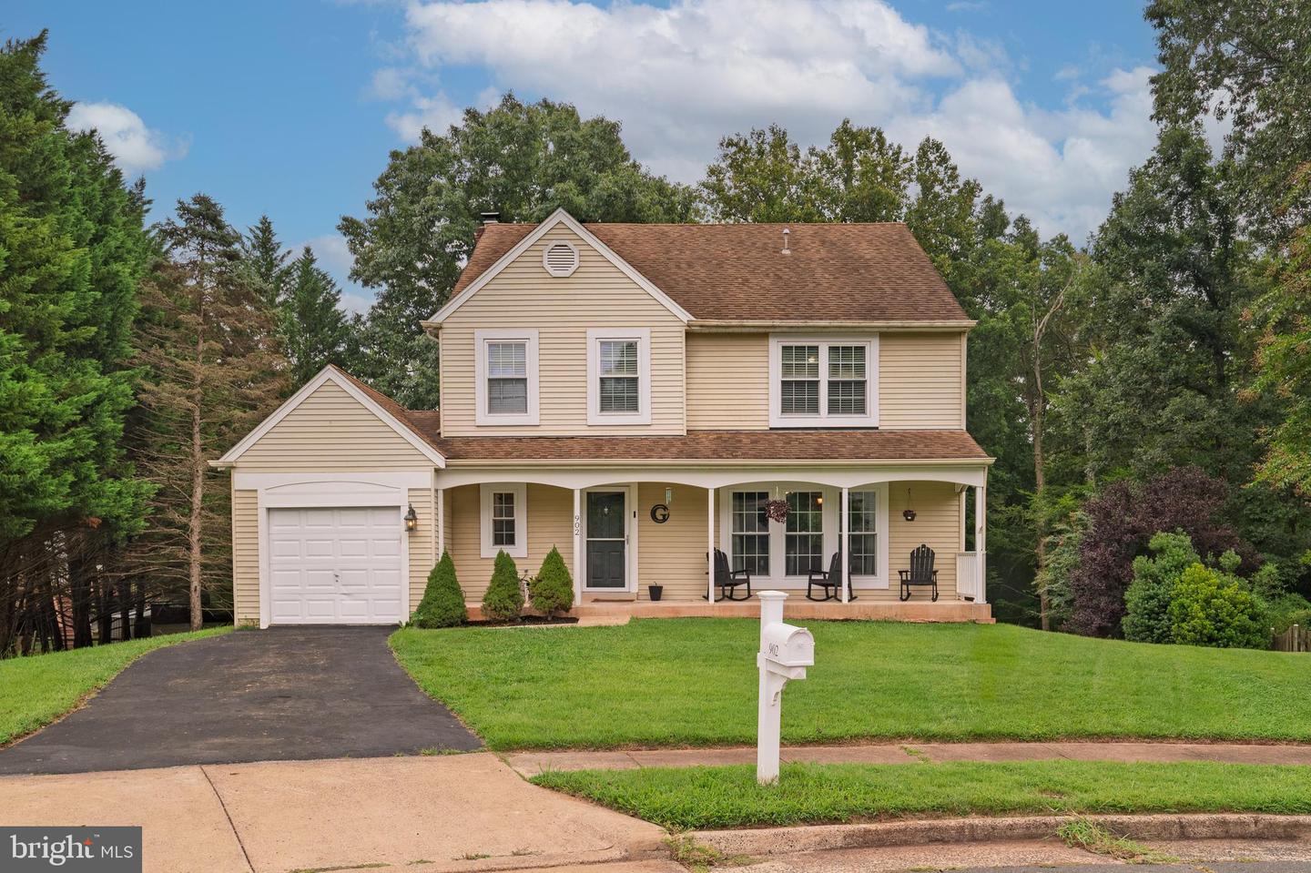 902 Old River Way Court, Sterling